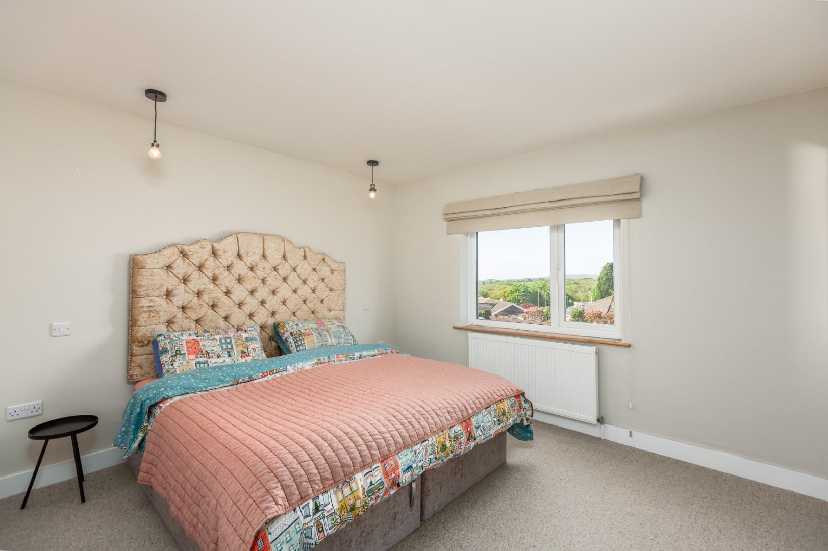 Tirmynydd Road, Three Crosses, Swansea, SA4 3PB